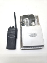 Load image into Gallery viewer, MOTOROLA HT750 136-174 MHz VHF 16ch TWO WAY RADIO AAH25KDC9AA3AN w Charger
