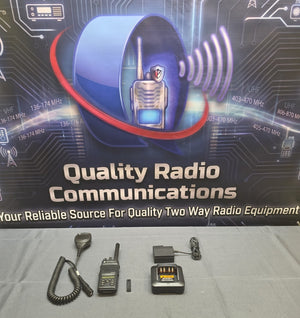 MOTOTRBO XPR3500e 403-512MHz UHF Two Way Radio AAH02RDH9VA1AN w Charger & Mic
