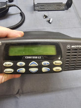 Load image into Gallery viewer, Motorola CDM1550 LS 136-174 MHz 40 Watt VHF Two Way Radio AAM25KKF9DU6AN w Mic
