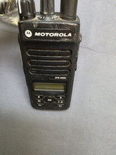 Load image into Gallery viewer, MOTOTRBO XPR3500e 403-512MHz UHF Two Way Radio AAH02RDH9VA1AN w Charger &amp; Mic
