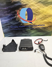 Load image into Gallery viewer, Motorola CDM750 36-42 MHz Low Band 60w Two Way Radio w Mic AAM25CKC9AA1AN

