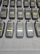 Load image into Gallery viewer, 31 Motorola MOTOTRBO XPR3500e 403-512 MHz UHF Two Way Radio AAH02RDH9VA1AN AMA
