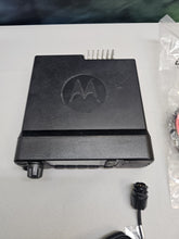 Load image into Gallery viewer, Motorola MOTOTRBO XPR5550 450-512 MHz UHF Two Way Radio AAM28TRN9KA1AN w Mic
