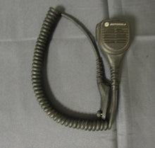 Load image into Gallery viewer, Motorola XPR7550e 403-512 MHz UHF Two Way Radio w Charger AAH56RDN9WA1AN
