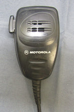 Load image into Gallery viewer, Motorola CDM1250 450-512 MHz UHF 40W Remote Head Two Way Radio AAM25SKD9PW2AN
