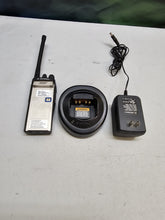 Load image into Gallery viewer, MOTOROLA HT750 136-174 MHz VHF 16ch TWO WAY RADIO AAH25KDC9AA3AN w Charger
