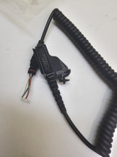 Load image into Gallery viewer, NEW OEM Motorola 0104034J90 XTS5000 XTS3000 Replacement Speaker Microphone Cable
