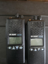 Load image into Gallery viewer, Lot of FIVE RELM BK Radio KNG-P500 440-520 MHz UHF P25 Two Way Radio
