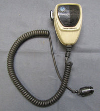 Load image into Gallery viewer, Motorola XTL2500 800Mhz P25 Mobile Two Way Radio with Microphone M21URM9PW1AN
