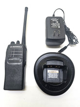 Load image into Gallery viewer, MOTOROLA HT750 136-174 MHz VHF 16ch TWO WAY RADIO AAH25KDC9AA3AN w Charger
