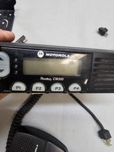 Load image into Gallery viewer, Motorola Radius CM300 438-470 MHz UHF 40 WATT Two Way Radio AAM50RPF9AA1AN w Mic
