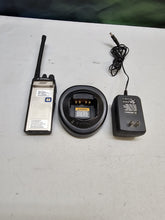 Load image into Gallery viewer, MOTOROLA HT750 136-174 MHz VHF 16ch TWO WAY RADIO AAH25KDC9AA3AN w Charger

