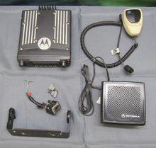 Load image into Gallery viewer, Motorola XTL2500 800Mhz P25 Mobile Two Way Radio with Microphone M21URM9PW1AN
