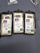 Load image into Gallery viewer, 5 Motorola MOTOTRBO XPR3500e 403-512 MHz UHF Two Way Radio AAH02RDH9VA1AN AMA
