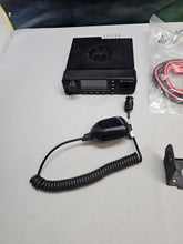 Load image into Gallery viewer, Motorola MOTOTRBO XPR5550 450-512 MHz UHF Two Way Radio AAM28TRN9KA1AN w Mic
