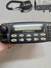Load image into Gallery viewer, Motorola CDM1550 403-470 MHz UHF 40 Watt Two Way Radio w Mic AAM25RKF9AA5AN

