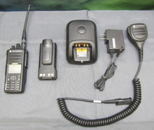 Load image into Gallery viewer, WORKING Motorola XPR7550e 403-512 MHz UHF Two Way Radio w Charger AAH56RDN9WA1AN
