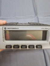 Load image into Gallery viewer, Motorola XTL5000 Silver XTL Head 800 MHz P25 9600 kb Two Way Radio M20URS9PW1AN
