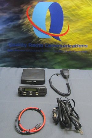 Motorola CDM1250 450-512 MHz UHF 40W Remote Head Two Way Radio AAM25SKD9PW2AN