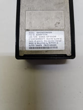Load image into Gallery viewer, MOTOROLA HT750 136-174 MHz VHF 16ch TWO WAY RADIO AAH25KDC9AA3AN w Charger
