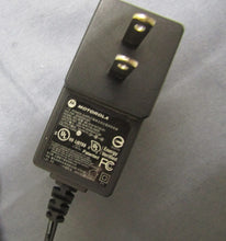 Load image into Gallery viewer, WORKING Motorola XPR7550e 403-512 MHz UHF Two Way Radio w Charger AAH56RDN9WA1AN
