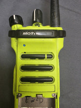 Load image into Gallery viewer, MOTOROLA APX 7000 XE VHF 7-800 P25 TDMA Two Way Radio H49TGD9PW1AN LOADED
