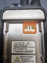 Load image into Gallery viewer, Motorola MOTOTRBO XPR6350 136-174 MHz VHF Two Way Radio w Charger AAH55JDC9LA1AN
