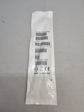 Load image into Gallery viewer, NEW OEM Motorola NAR6594A VHF 136-174 MHz 700-800  Antenna APX7000 6000 NAR6594

