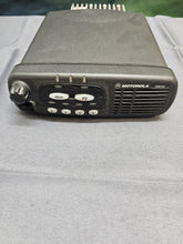 Load image into Gallery viewer, Motorola CDM750 36-42 MHz Low Band 60w Two Way Radio AAM25CKC9AA1AN
