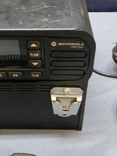 Load image into Gallery viewer, Motorola MOTOTRBO XPR5550 403-470 MHz UHF Base Station Radio w Astron Power
