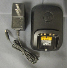 Load image into Gallery viewer, Motorola XPR7550e 403-512 MHz UHF Two Way Radio w Charger AAH56RDN9WA1AN
