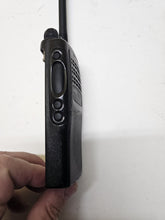 Load image into Gallery viewer, MOTOROLA HT750 136-174 MHz VHF 16ch TWO WAY RADIO AAH25KDC9AA3AN
