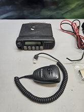 Load image into Gallery viewer, Motorola CDM1550 LS+ 403-470 MHz UHF Two Way Radio w Mic AAM25RKF9DP6AN
