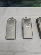 Load image into Gallery viewer, FIVE Motorola PR860 35-50 MHz Low Band Two Way Radio AAH45CEC9AA3AN
