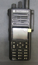 Load image into Gallery viewer, Motorola XPR7550e 403-512 MHz UHF Two Way Radio w Charger AAH56RDN9WA1AN
