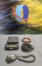 Load image into Gallery viewer, Motorola CDM1250 450-512 MHz UHF 40W Remote Head Two Way Radio AAM25SKD9PW2AN
