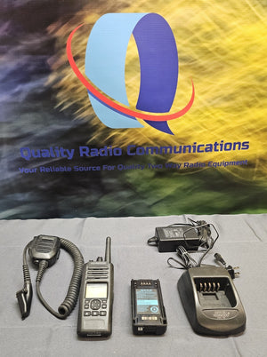 Kenwood NX-5300-K2 450-520 MHz UHF Digital Two Way KMC-72 Mic & Charger NX-5300