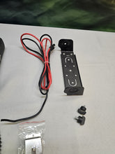 Load image into Gallery viewer, Motorola CDM1550 LS+ 403-470 MHz UHF Two Way Radio w Mic AAM25RKF9DP6AN
