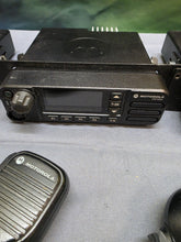 Load image into Gallery viewer, Lot of 3 Motorola MOTOTRBO XPR5550e 450-512 MHz UHF Two Way Radio AAM28TRN9WA1AN
