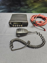 Load image into Gallery viewer, Motorola CDM1550 LS+ 136-174 MHz 45 Watt VHF Two Way Radio AAM25KKF9DP6AN w Mic
