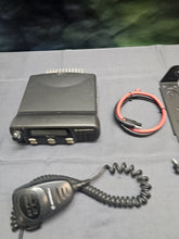Load image into Gallery viewer, Motorola CDM1250 136-174 MHz VHF 45 Watt Two Way Radio w Mic AAM25KKD9AA2AN
