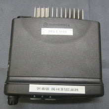 Load image into Gallery viewer, One UHF Motorola CDM750 403-470MHz 25W Mobile Two Way Radio AAM25RHC9AA1AN
