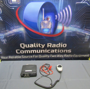 Motorola CDM750 403-470 MHz UHF 25W Mobile Two Way Radio AAM25RHC9AA1AN w Mic