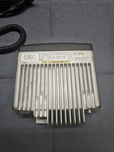 Load image into Gallery viewer, Motorola CDM1250 450-512 MHz UHF 40W Remote Head Two Way Radio AAM25SKD9PW2AN
