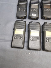 Load image into Gallery viewer, Lot of TEN Motorola DTR700 DTS150NBDLAA 900Mhz Two Way Radio - Parts or Repair
