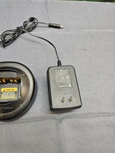 Load image into Gallery viewer, Motorola HT1250 403-470 MHz UHF Two Way Radio w Charger AAH25RDF9AA5AN
