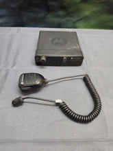 Load image into Gallery viewer, Motorola MOTOTRBO XPR4350 450-512 MHz UHF Two Way Radio w Mic AAM27TRC9LA1AN
