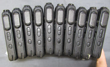 Load image into Gallery viewer, Lot of TWENTY Working Motorola DTR700 DTS150NBDLAA 900Mhz Two Way Radio
