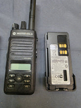 Load image into Gallery viewer, Lot of 10 Motorola MOTOTRBO XPR3500e 403-512MHz UHF Two Way Radio AAH02RDH9VA1AN
