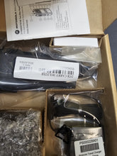 Load image into Gallery viewer, 6 NEW IN BOX Motorola DTR700 DTS150NBDLAA 900Mhz Two Way Radio w Six Bank Charge
